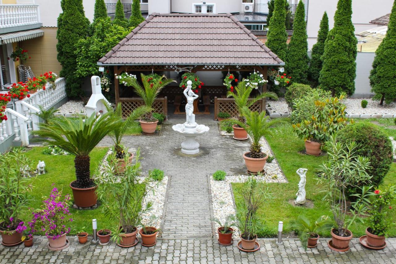 Lidia Hotel Harkány Zewnętrze zdjęcie