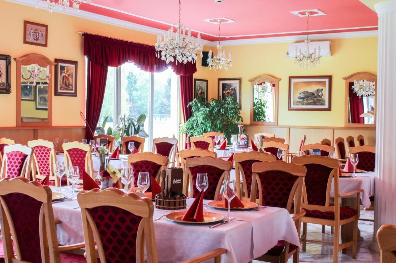 Lidia Hotel Harkány Zewnętrze zdjęcie