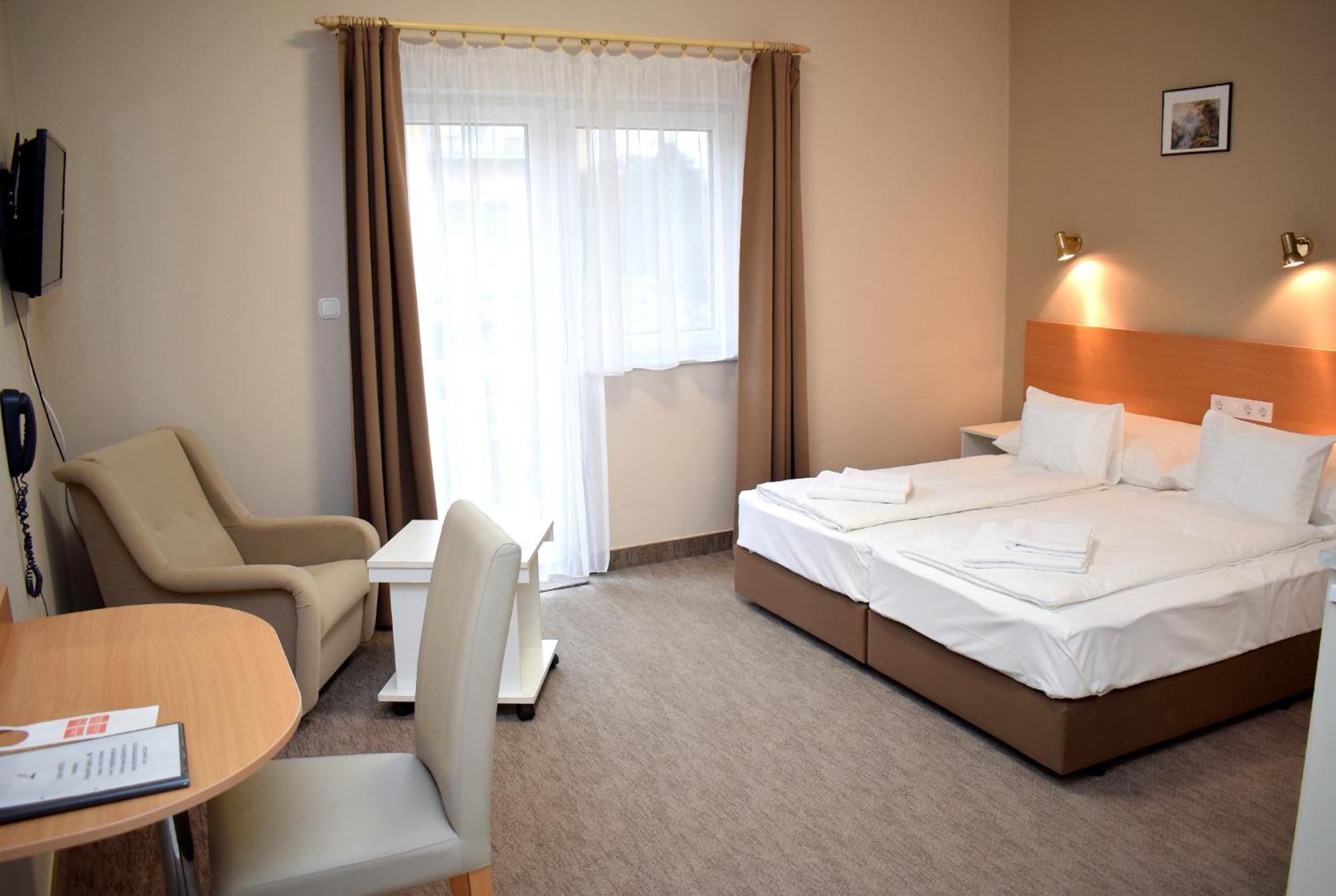 Lidia Hotel Harkány Zewnętrze zdjęcie