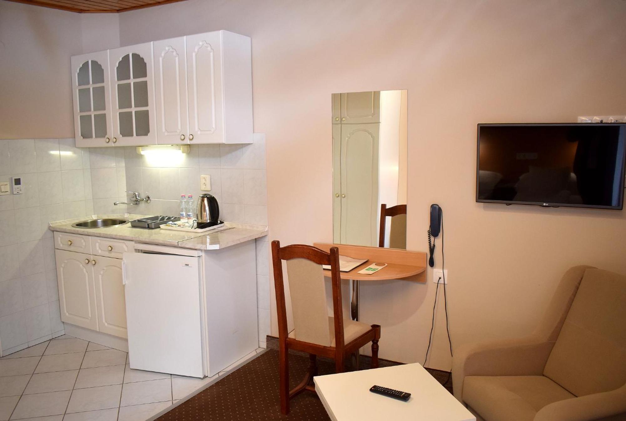 Lidia Hotel Harkány Zewnętrze zdjęcie